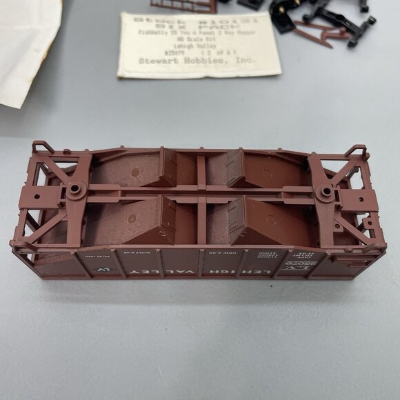 Stewart HO Lehigh Valley 25079 Fishbelly 55 Ton 6 Panel 2 Bay Hopper Train Car - Picture 8 of 12